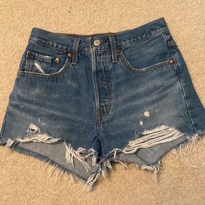 Never worn Levi 501 shorts, waist 26